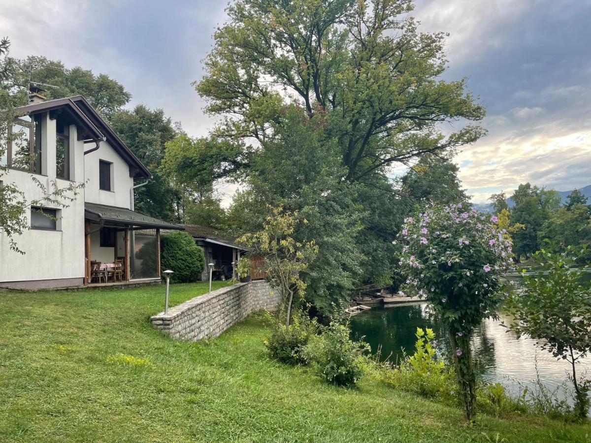 Villa My Island Bihac Ngoại thất bức ảnh