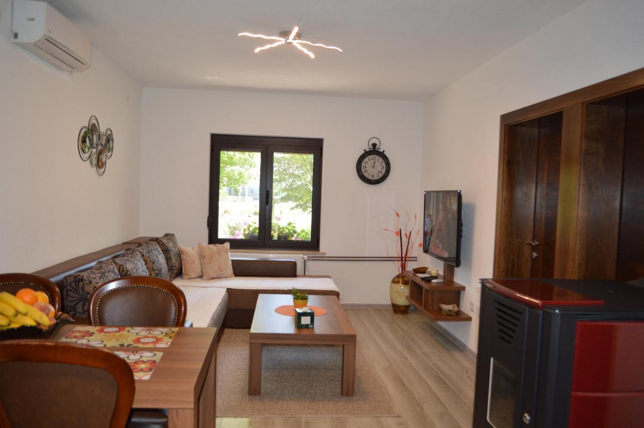 Villa My Island Bihac Ngoại thất bức ảnh